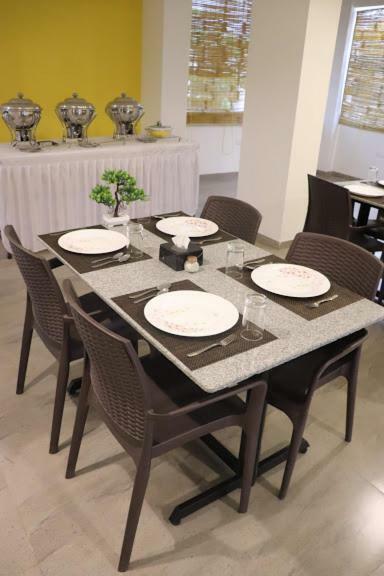 Emerald Vista Luxury Suites Pune Eksteriør billede